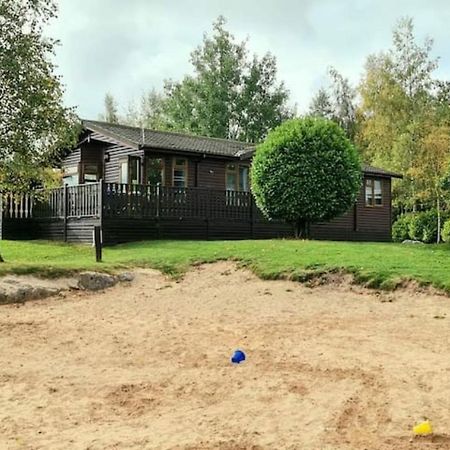 4 Bed Luxury Lodge With Hot Tub Near Lake District Warton Exterior foto