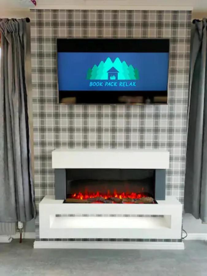 4 Bed Luxury Lodge With Hot Tub Near Lake District Warton Exterior foto